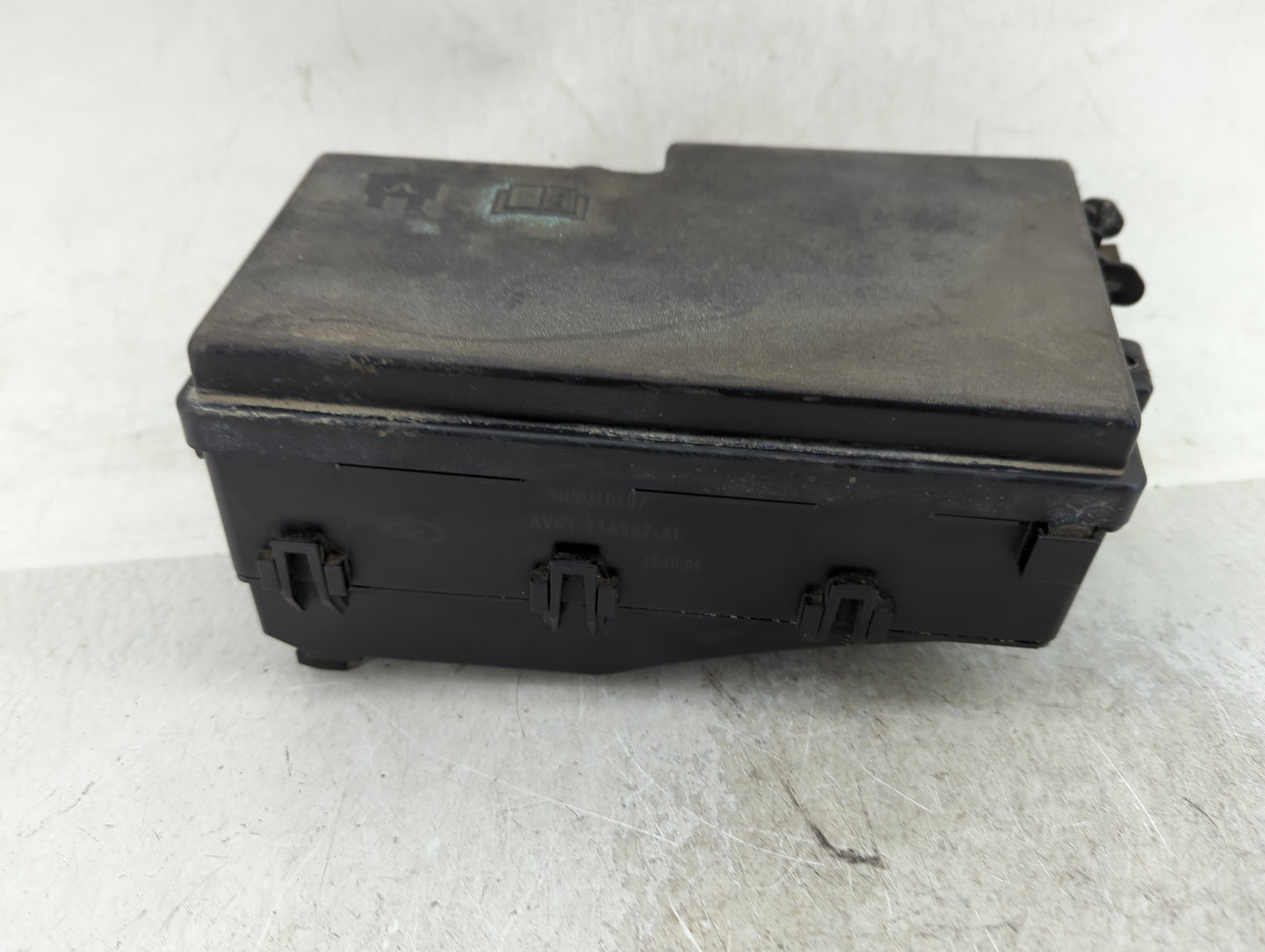 2013-2016 Ford Escape Fusebox Fuse Box Panel Relay Module P/N:5B0Q10107 AV6T-14A067-AC Fits Fits 2013 2014 2015 2016 OEM Use