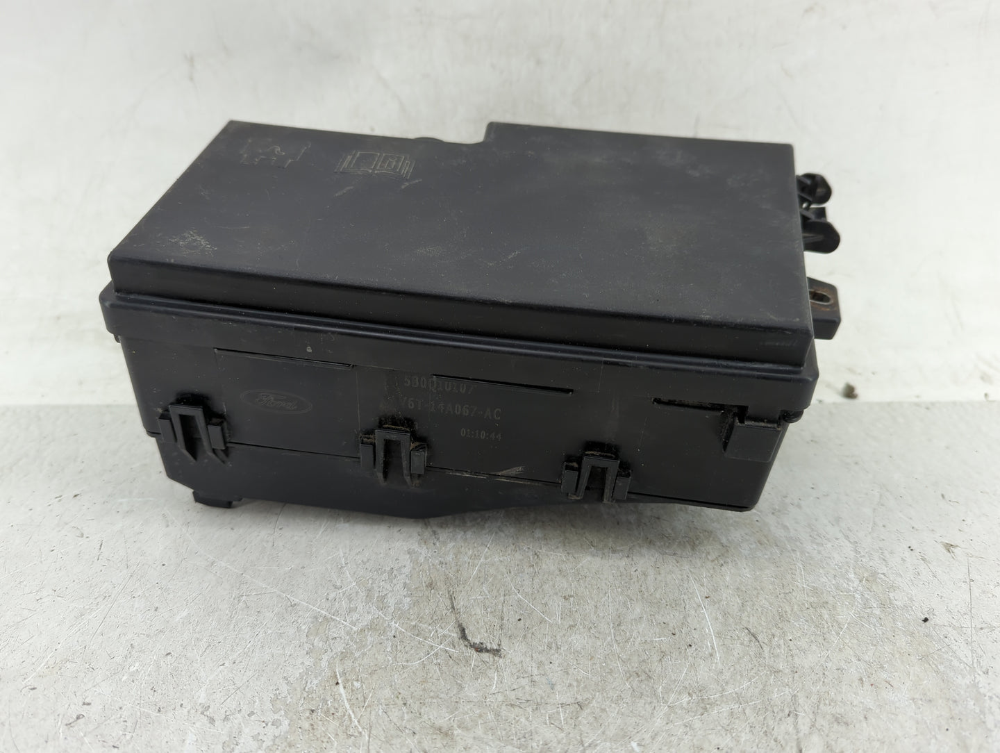2013-2016 Ford Escape Fusebox Fuse Box Panel Relay Module P/N:5B0Q10107 AV6T-14A067-AC Fits Fits 2013 2014 2015 2016 OEM Use