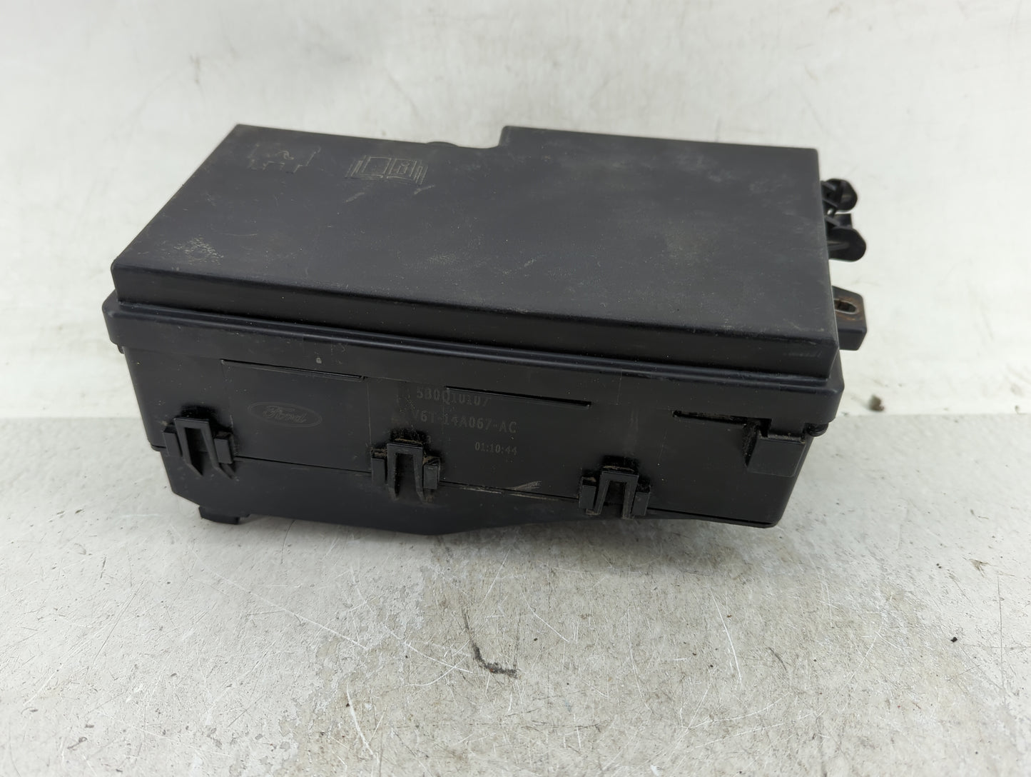 2013-2016 Ford Escape Fusebox Fuse Box Panel Relay Module P/N:5B0Q10107 AV6T-14A067-AC Fits Fits 2013 2014 2015 2016 OEM Use