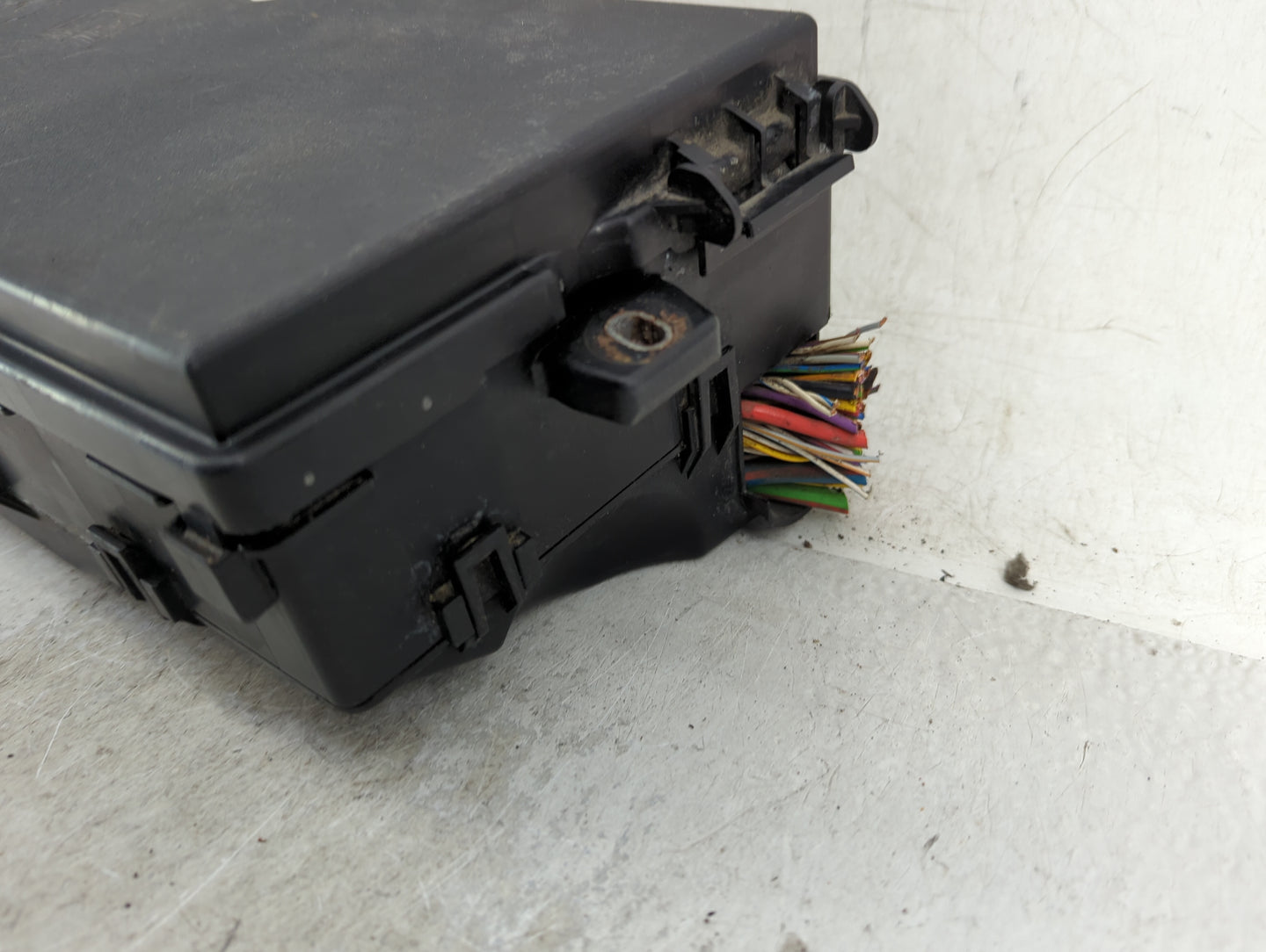 2013-2016 Ford Escape Fusebox Fuse Box Panel Relay Module P/N:5B0Q10107 AV6T-14A067-AC Fits Fits 2013 2014 2015 2016 OEM Use