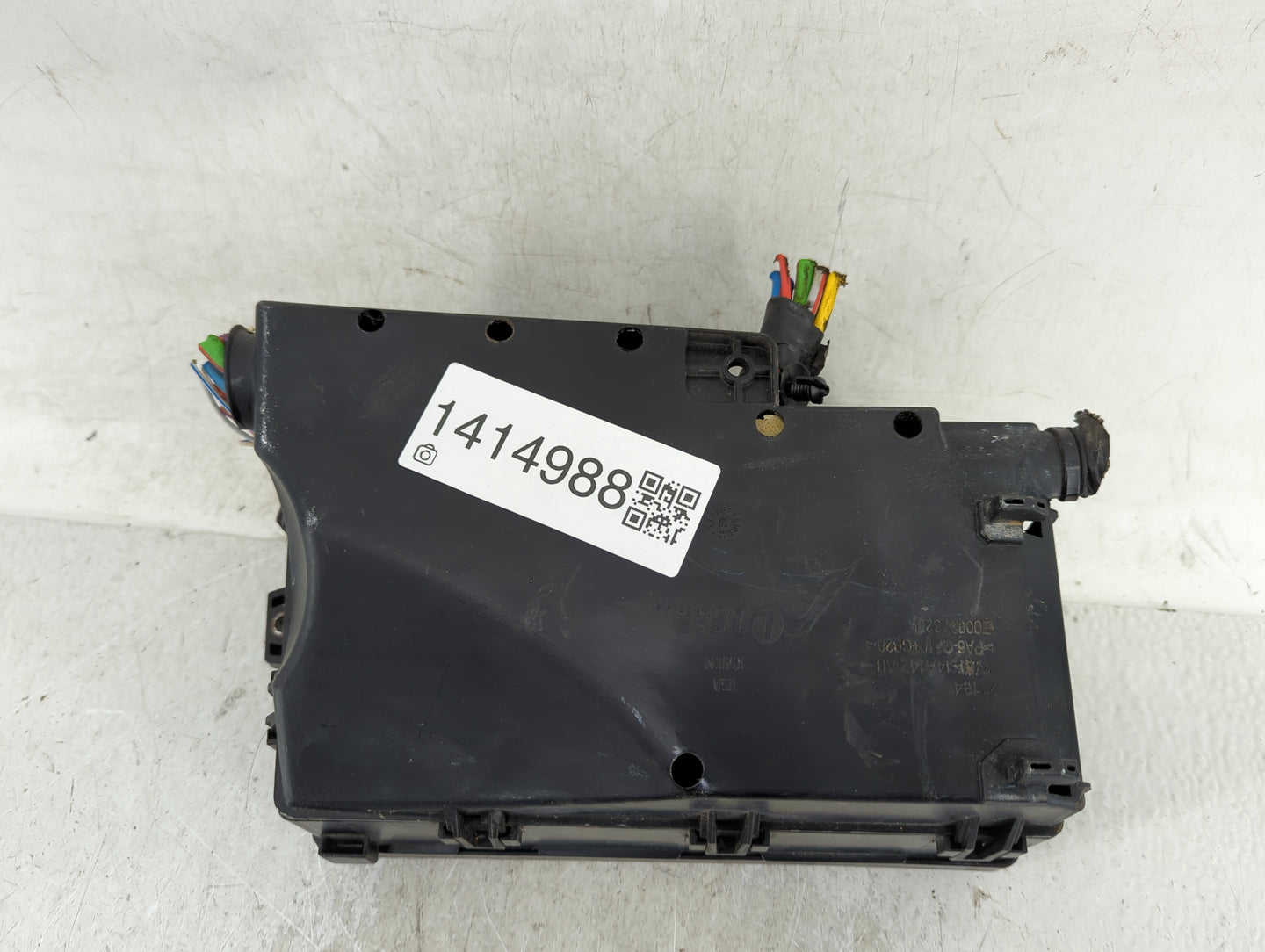 2013-2016 Ford Escape Fusebox Fuse Box Panel Relay Module P/N:5B0Q10107 AV6T-14A067-AC Fits Fits 2013 2014 2015 2016 OEM Use