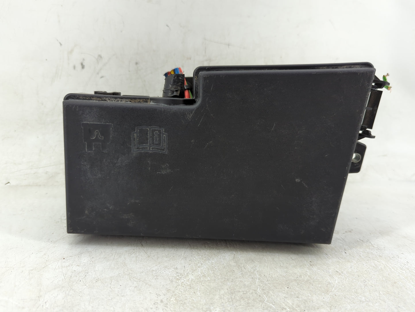2013-2016 Ford Escape Fusebox Fuse Box Panel Relay Module P/N:AV6T-14A076-AB 19197 000 001 Fits Fits 2013 2014 2015 2016 OEM