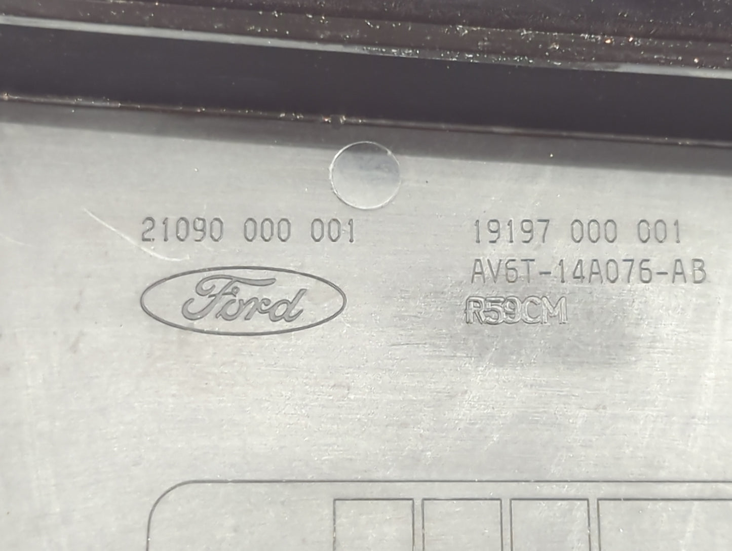 2013-2016 Ford Escape Fusebox Fuse Box Panel Relay Module P/N:AV6T-14A076-AB 19197 000 001 Fits Fits 2013 2014 2015 2016 OEM