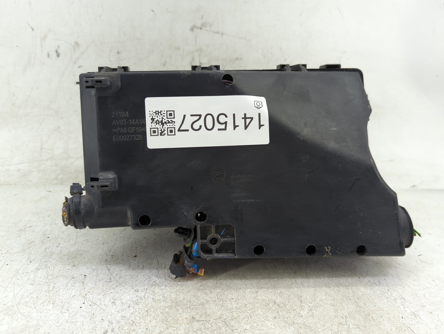 2013-2016 Ford Escape Fusebox Fuse Box Panel Relay Module P/N:AV6T-14A076-AB 19197 000 001 Fits Fits 2013 2014 2015 2016 OEM