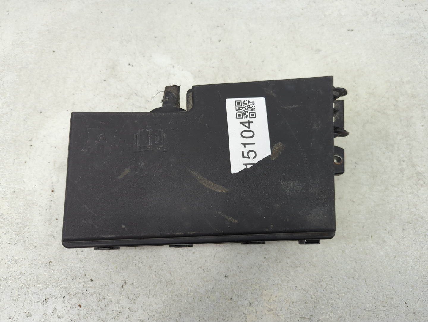 2013-2016 Ford Escape Fusebox Fuse Box Panel Relay Module P/N:E00027328 Fits Fits 2013 2014 2015 2016 OEM Used Auto Parts - 