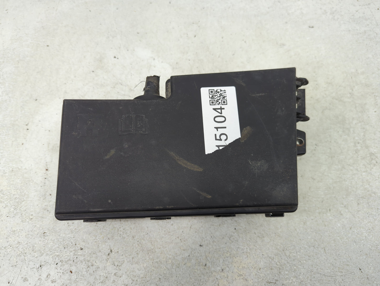 2013-2016 Ford Escape Fusebox Fuse Box Panel Relay Module P/N:E00027328 Fits Fits 2013 2014 2015 2016 OEM Used Auto Parts - 