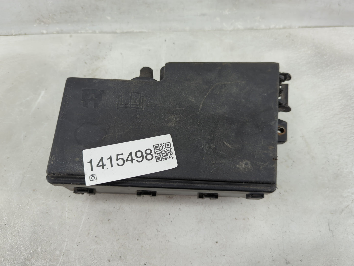2013-2016 Ford Escape Fusebox Fuse Box Panel Relay Module P/N:AV6T-14A076-AB Fits Fits 2013 2014 2015 2016 OEM Used Auto Par