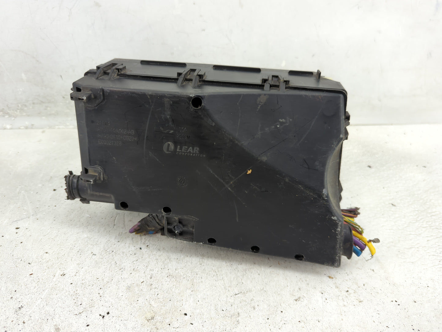 2013-2016 Ford Escape Fusebox Fuse Box Panel Relay Module P/N:AV6T-14A142-AB Fits Fits 2013 2014 2015 2016 OEM Used Auto Par