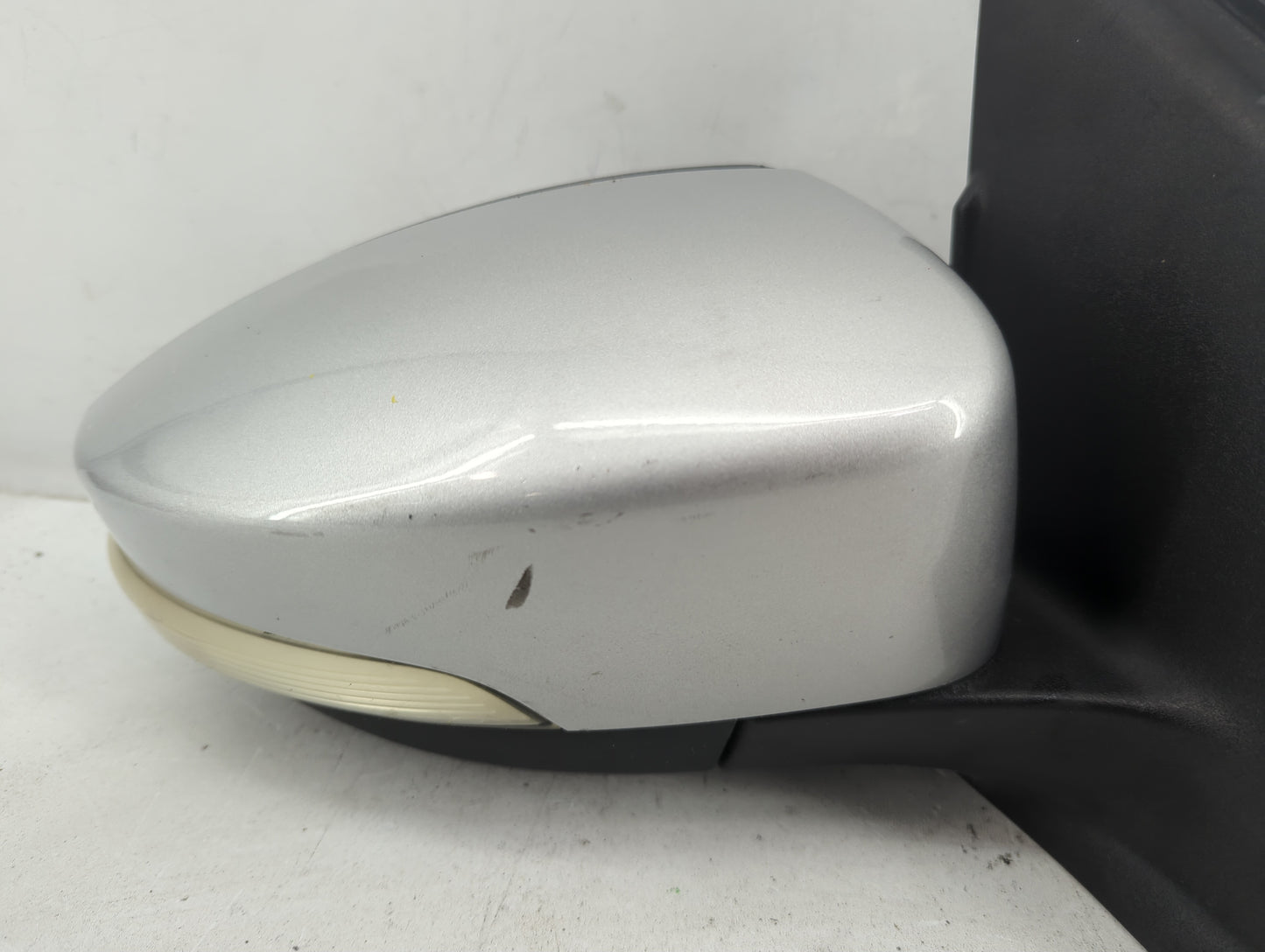 2013-2016 Ford Escape Passenger Side View Mirror - Right Door Mirror OEM Used - Oemusedautoparts1.com