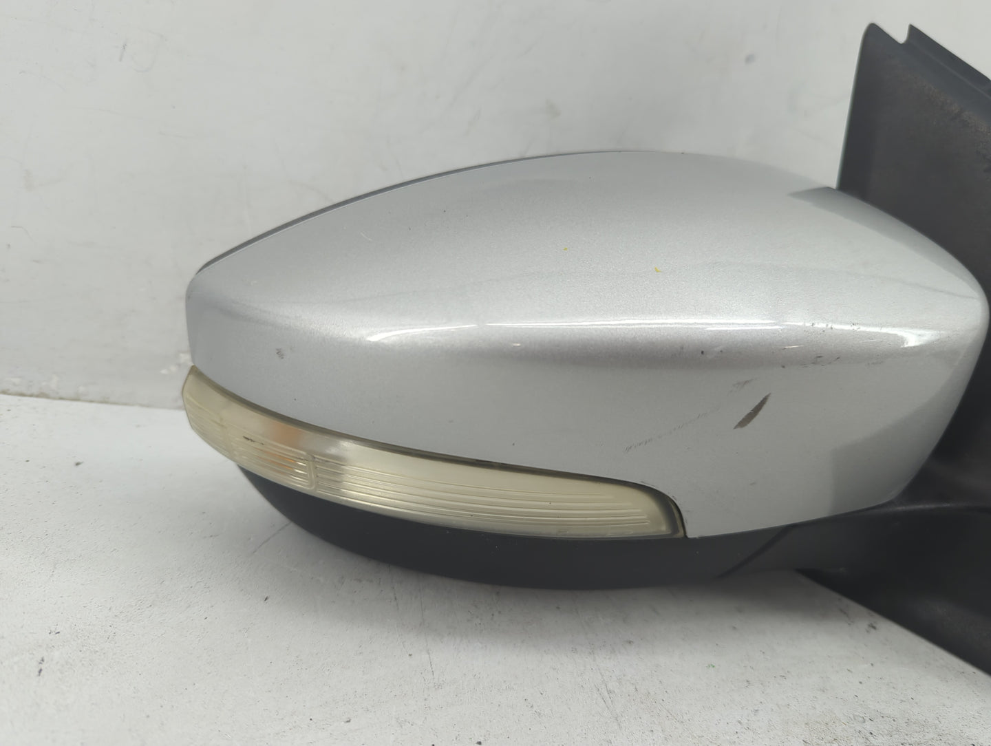 2013-2016 Ford Escape Passenger Side View Mirror - Right Door Mirror OEM Used - Oemusedautoparts1.com