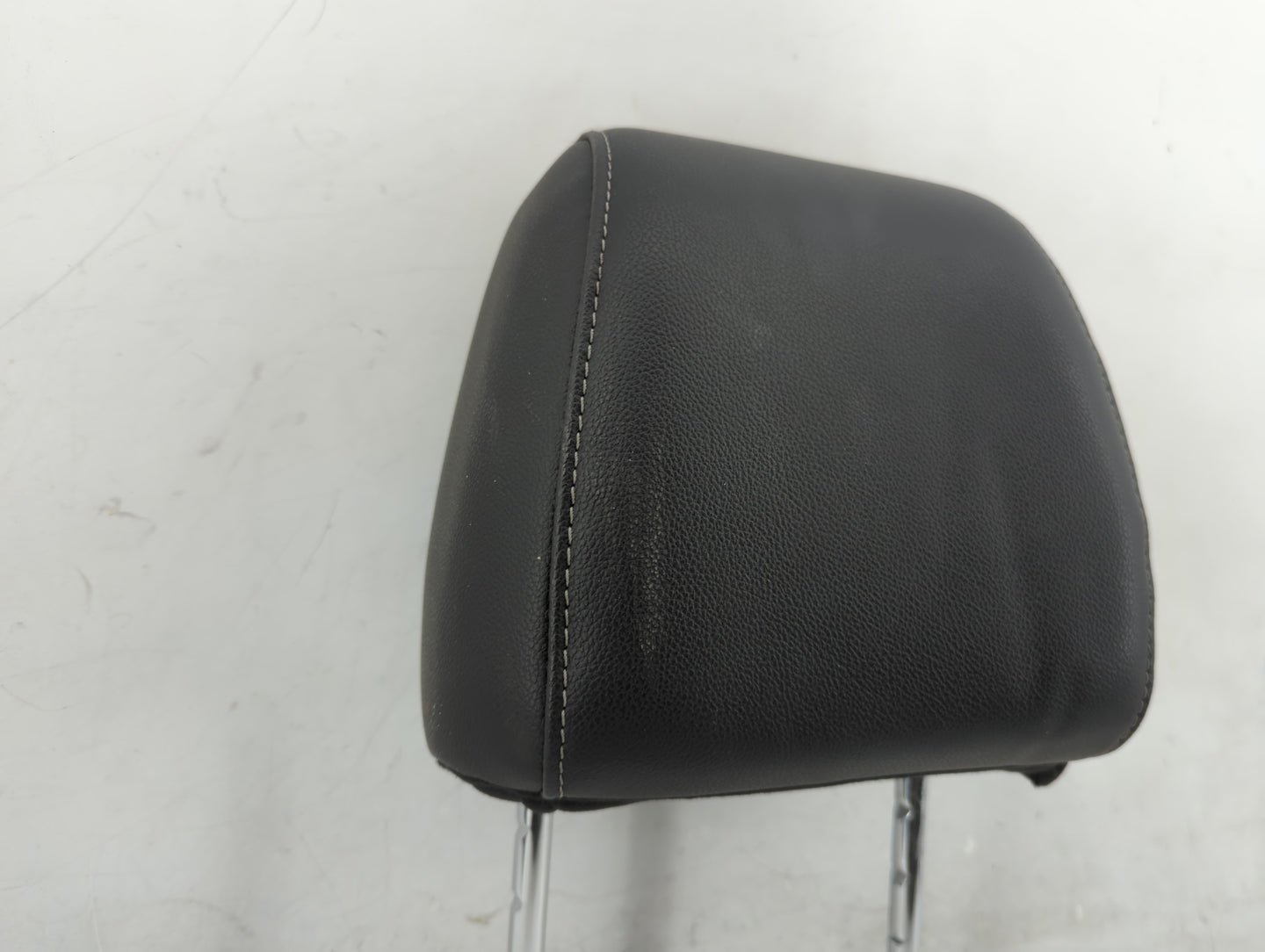 2013-2015 Ford Escape Headrest Head Rest Front Driver Passenger Seat - Oemusedautoparts1.com