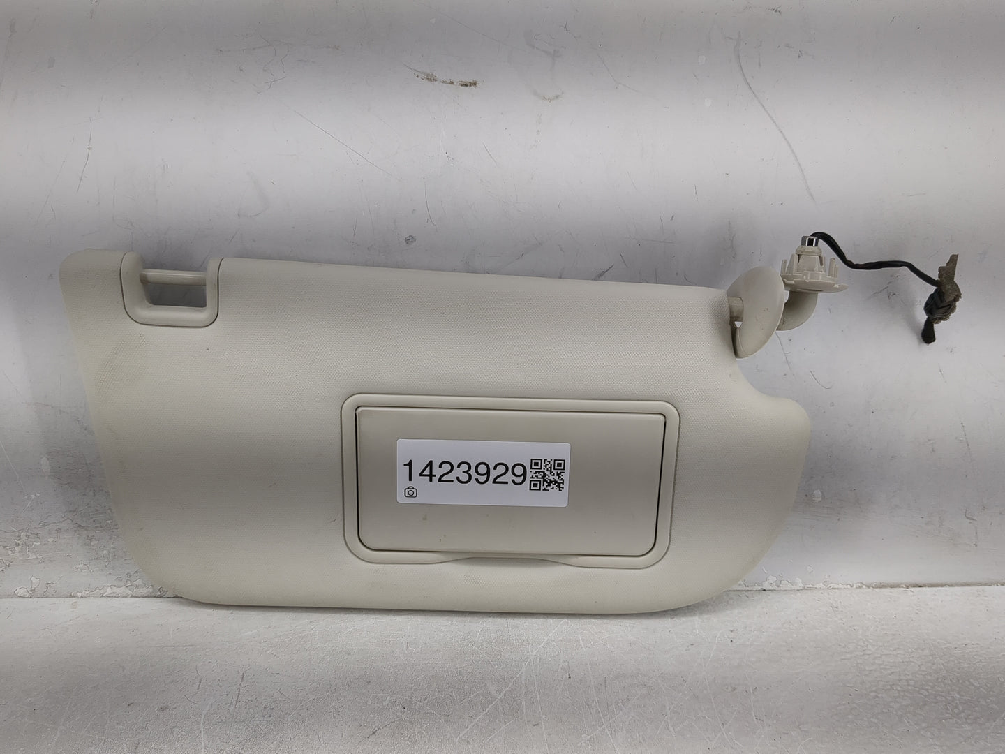 2013-2019 Ford Escape Sun Visor Shade Replacement Passenger Right Mirror Fits Fits 2013 2014 2015 2016 2017 2018 2019 OEM Us