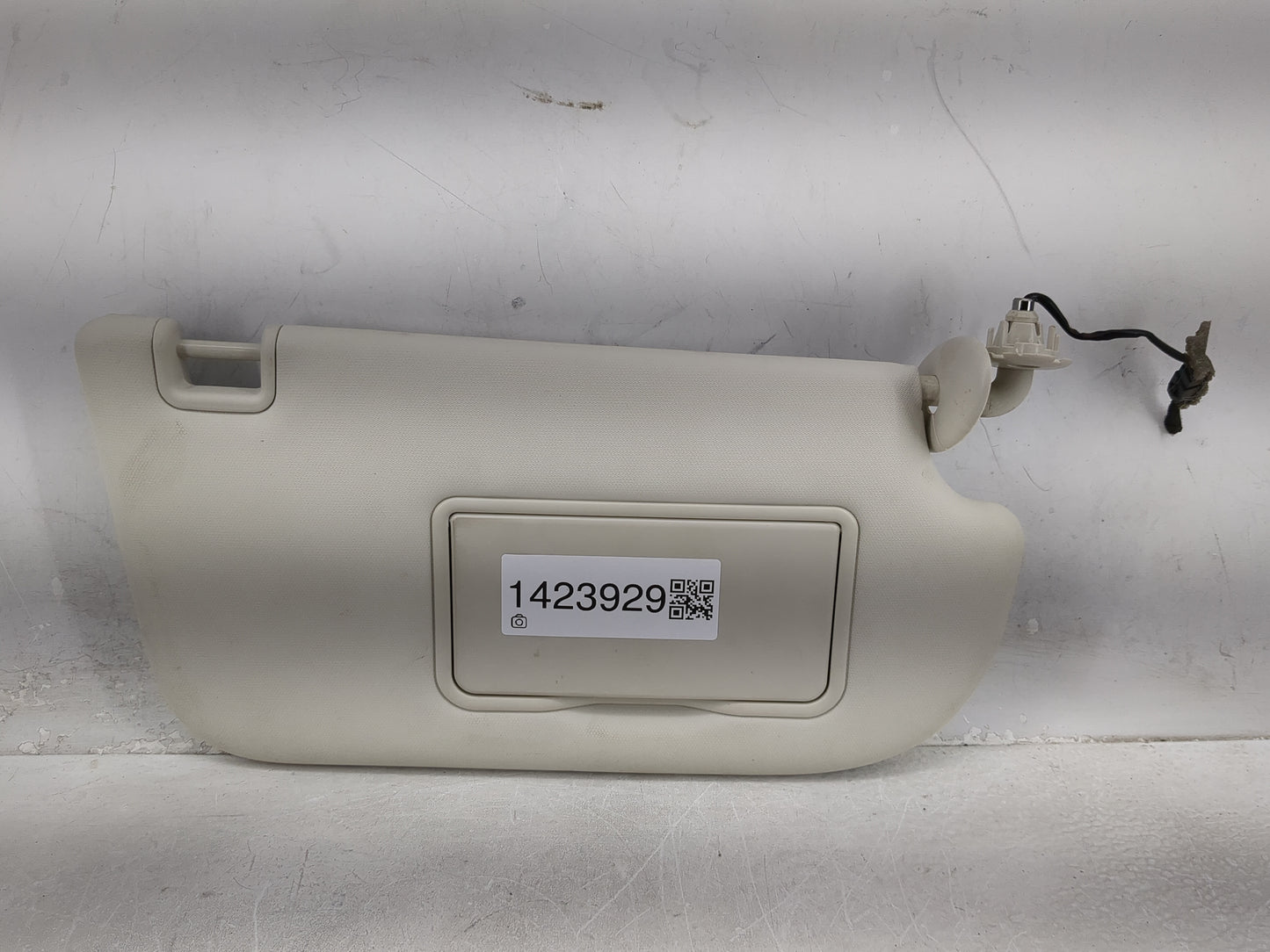 2013-2019 Ford Escape Sun Visor Shade Replacement Passenger Right Mirror Fits Fits 2013 2014 2015 2016 2017 2018 2019 OEM Us