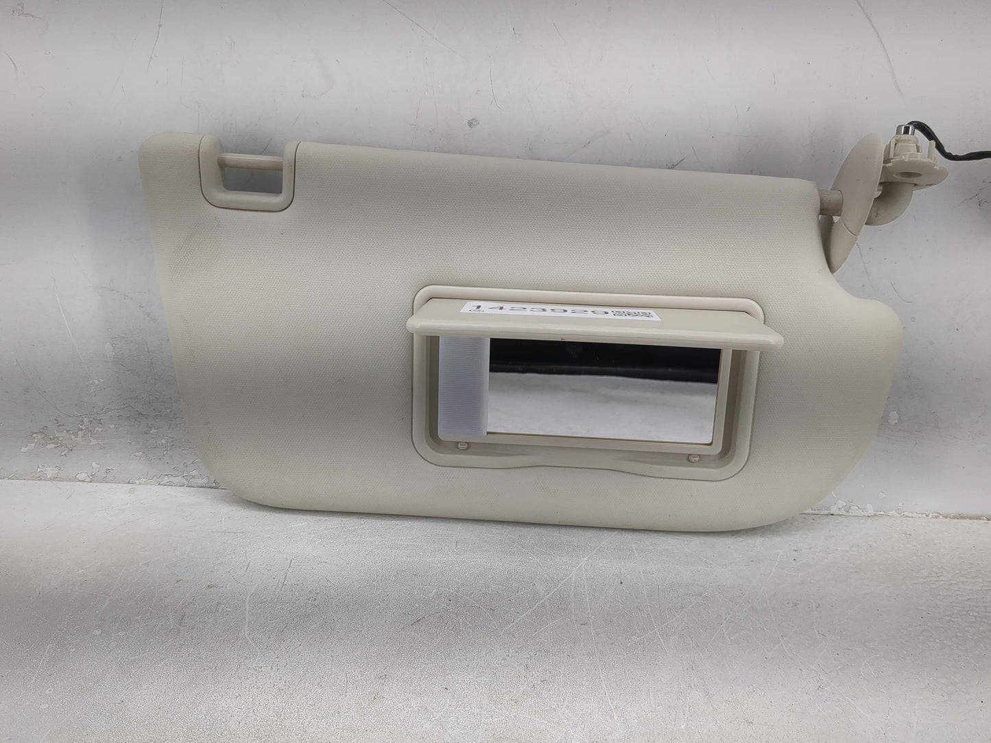 2013-2019 Ford Escape Sun Visor Shade Replacement Passenger Right Mirror Fits Fits 2013 2014 2015 2016 2017 2018 2019 OEM Us