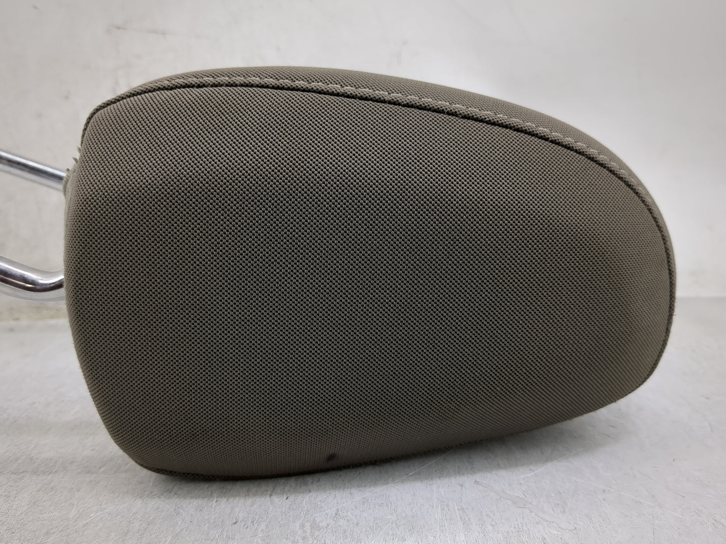 2013-2015 Ford Escape Headrest Head Rest Rear Seat Fits Fits 2013 2014 2015 OEM Used Auto Parts - Oemusedautoparts1.com