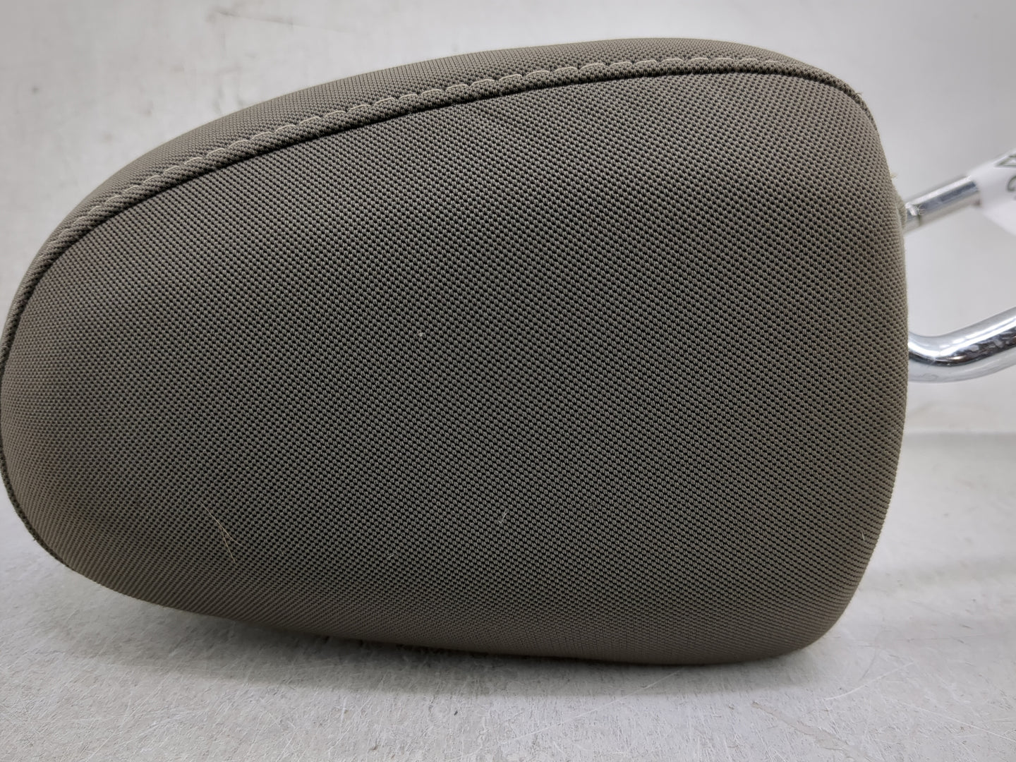 2013-2015 Ford Escape Headrest Head Rest Rear Seat Fits Fits 2013 2014 2015 OEM Used Auto Parts - Oemusedautoparts1.com