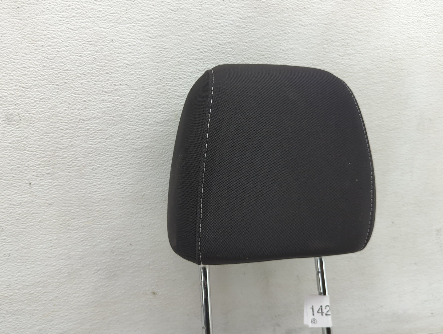2013-2015 Ford Escape Headrest Head Rest Front Driver Passenger Seat - Oemusedautoparts1.com