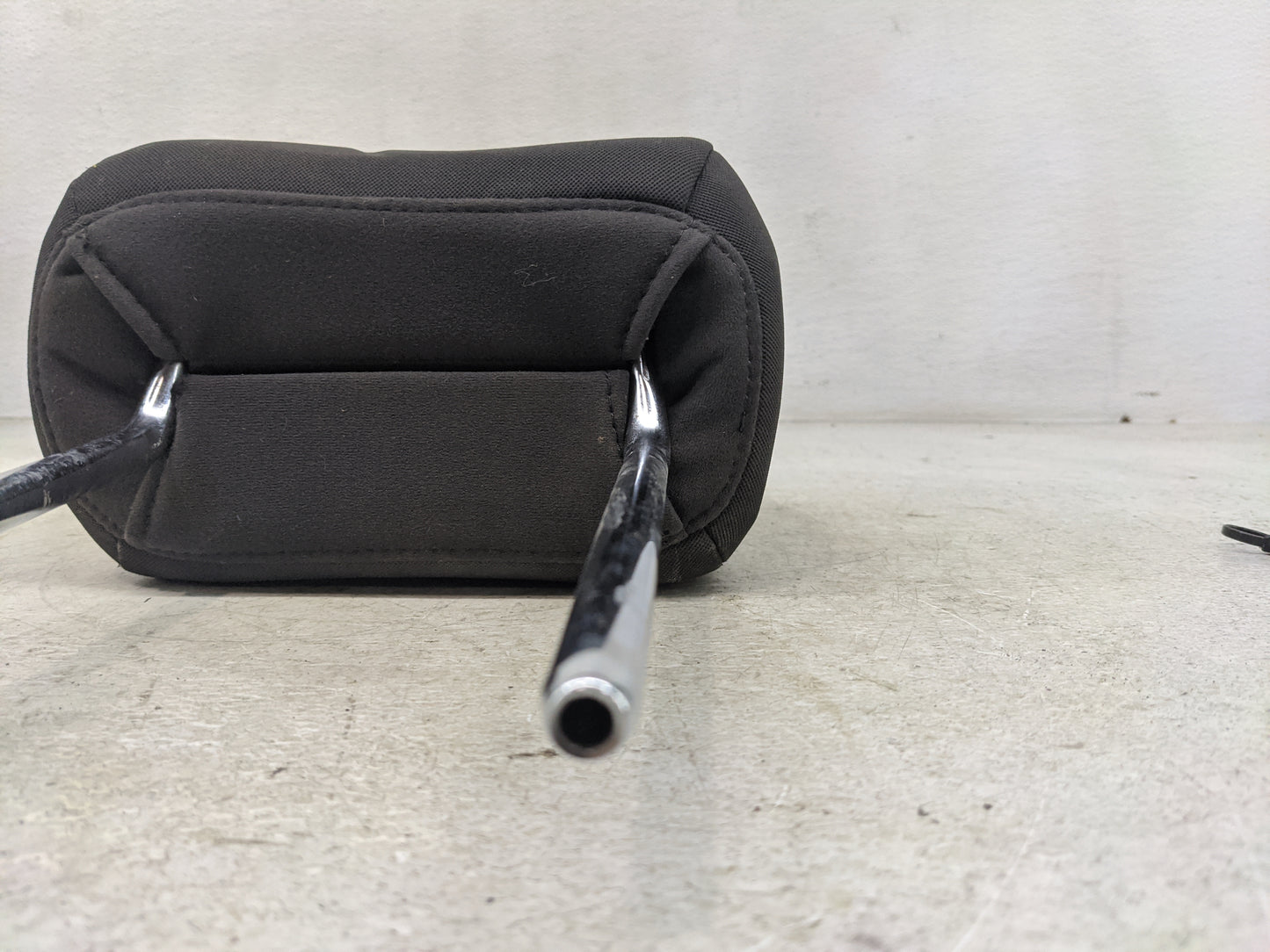 2013-2015 Ford Escape Headrest Head Rest Front Driver Passenger Seat Fits Fits 2013 2014 2015 OEM Used Auto Parts - Oemuseda