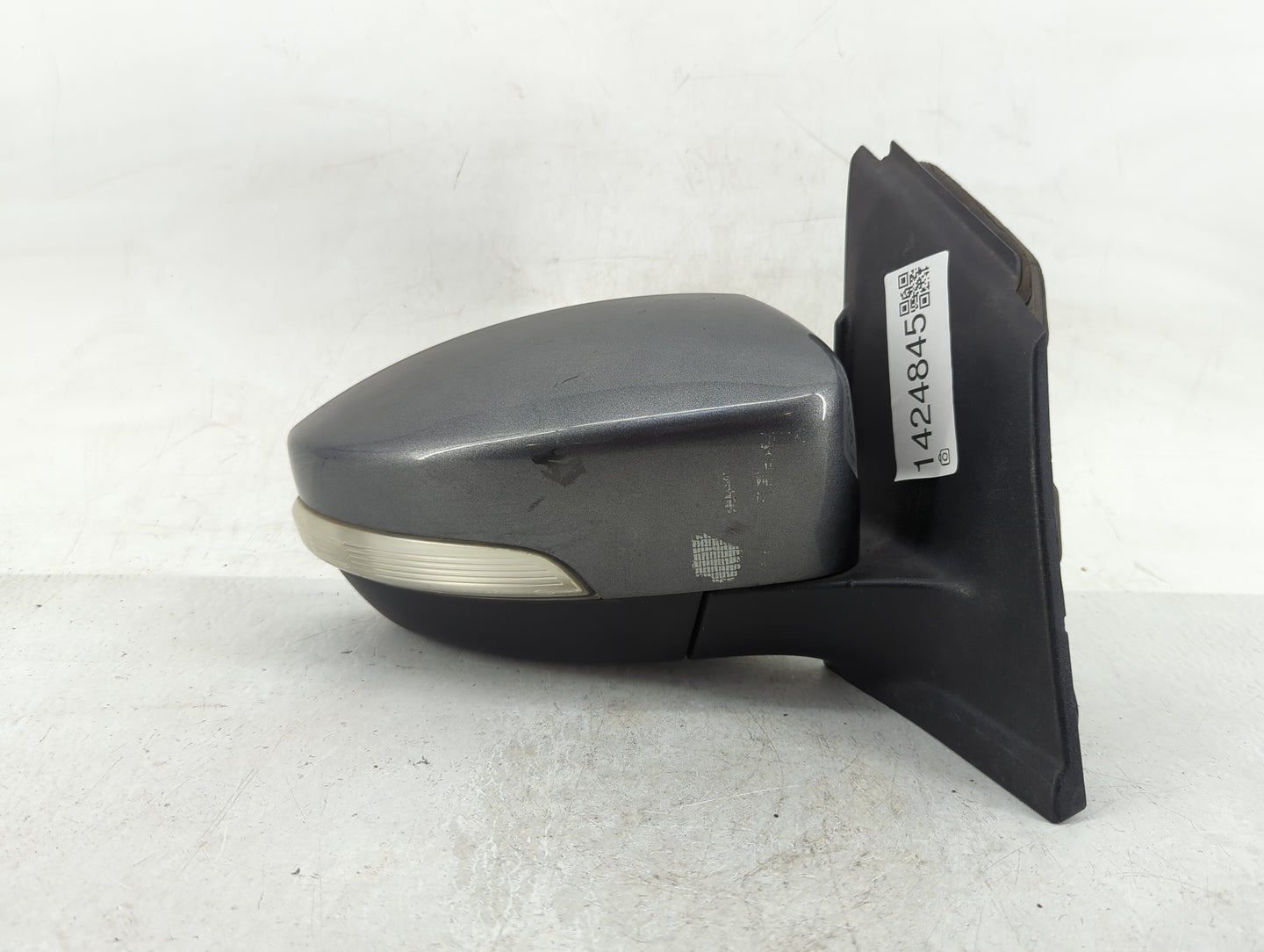 2013-2016 Ford Escape Passenger Side View Mirror - Right Door Mirror OEM Used - Oemusedautoparts1.com