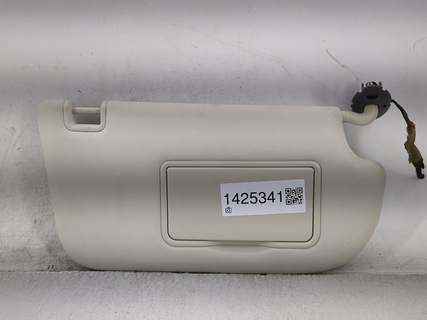 2013-2019 Ford Escape Sun Visor Shade Replacement Passenger Right Mirror Fits Fits 2013 2014 2015 2016 2017 2018 2019 OEM Us