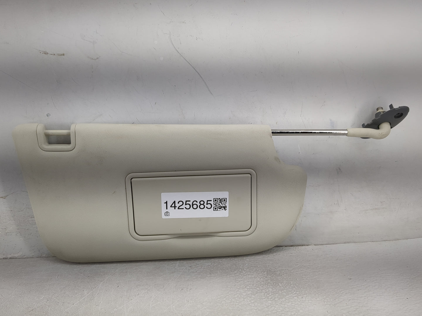 2013-2019 Ford Escape Sun Visor Shade Replacement Passenger Right Mirror Fits Fits 2013 2014 2015 2016 2017 2018 2019 OEM Us