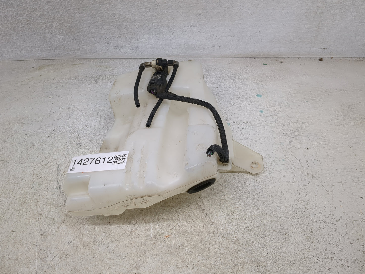 2013-2014 Ford Escape Windshield Washer Fluid Reservoir Bottle Oem - Oemusedautoparts1.com