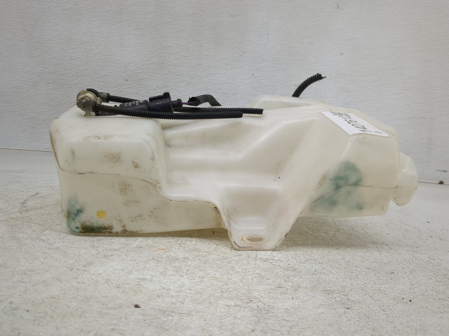 2013-2014 Ford Escape Windshield Washer Fluid Reservoir Bottle Oem - Oemusedautoparts1.com