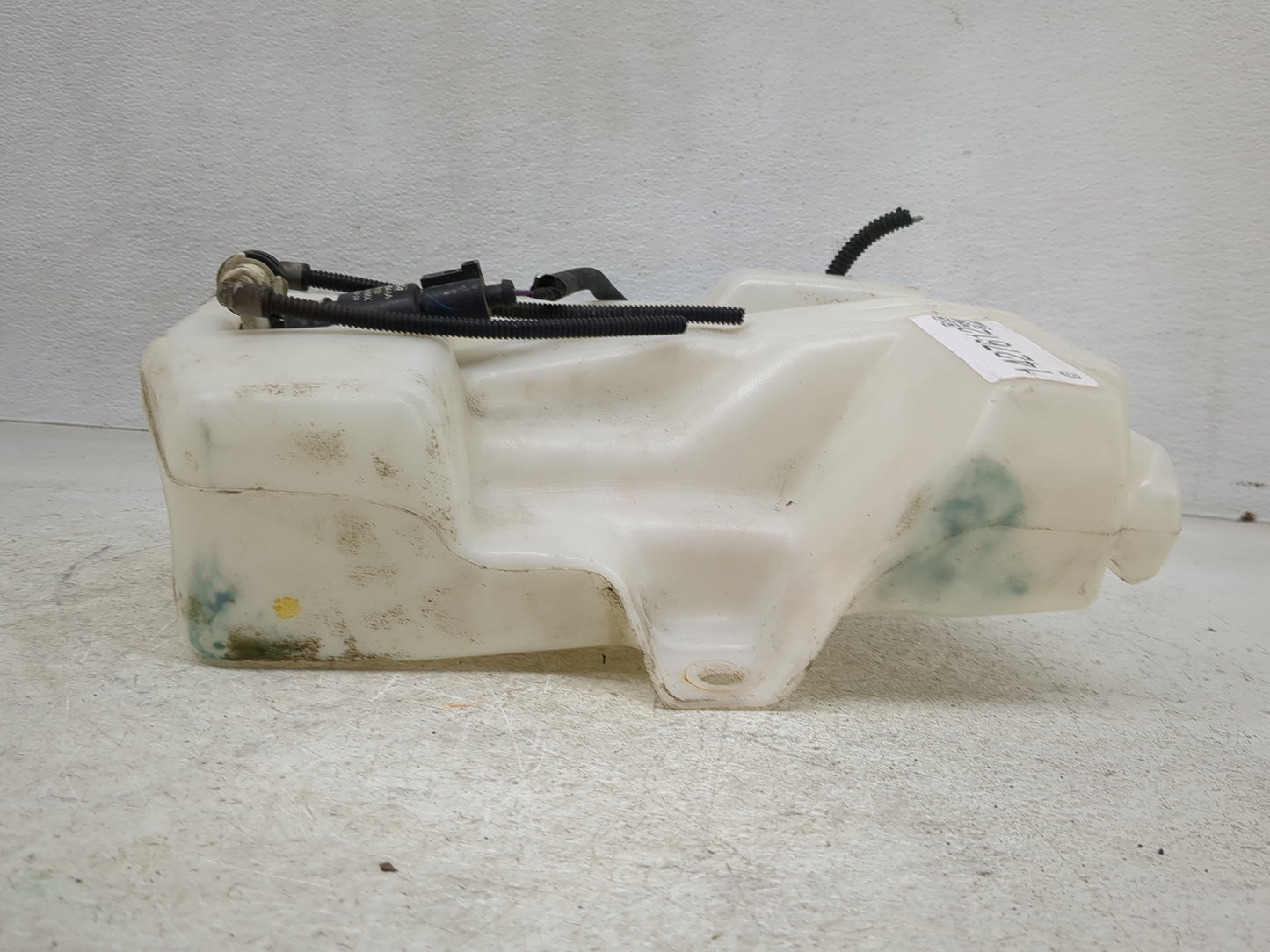 2013-2014 Ford Escape Windshield Washer Fluid Reservoir Bottle Oem - Oemusedautoparts1.com