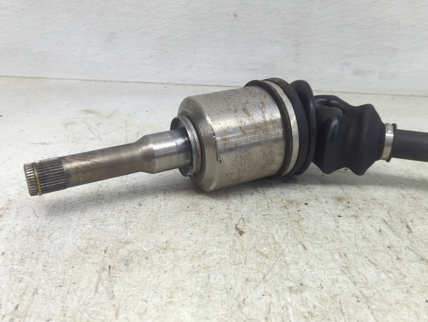 2013-2019 Ford Escape Axle Shaft Front Driver Cv C/v - Oemusedautoparts1.com