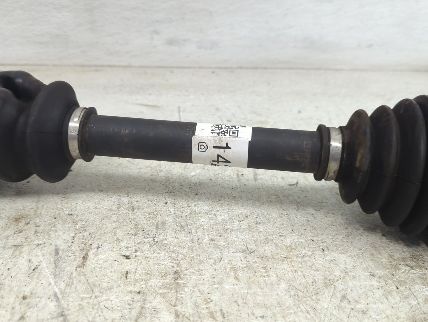 2013-2019 Ford Escape Axle Shaft Front Driver Cv C/v - Oemusedautoparts1.com