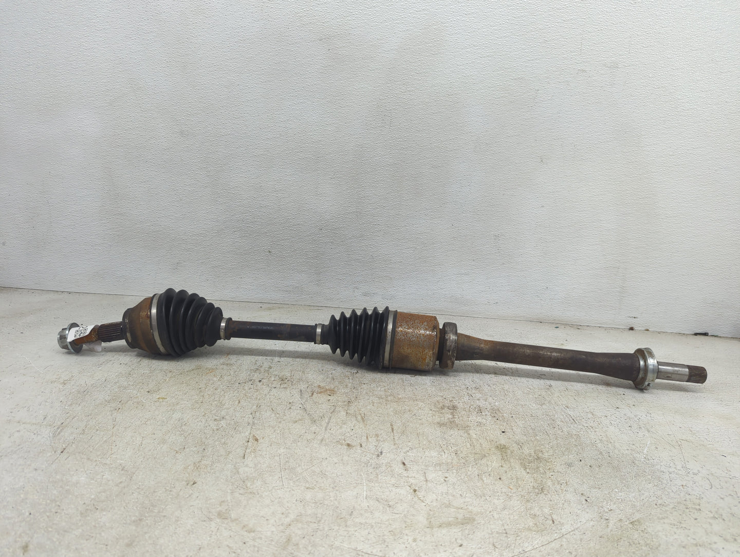 2013-2019 Ford Escape Axle Shaft Front Passenger Cv C/v - Oemusedautoparts1.com