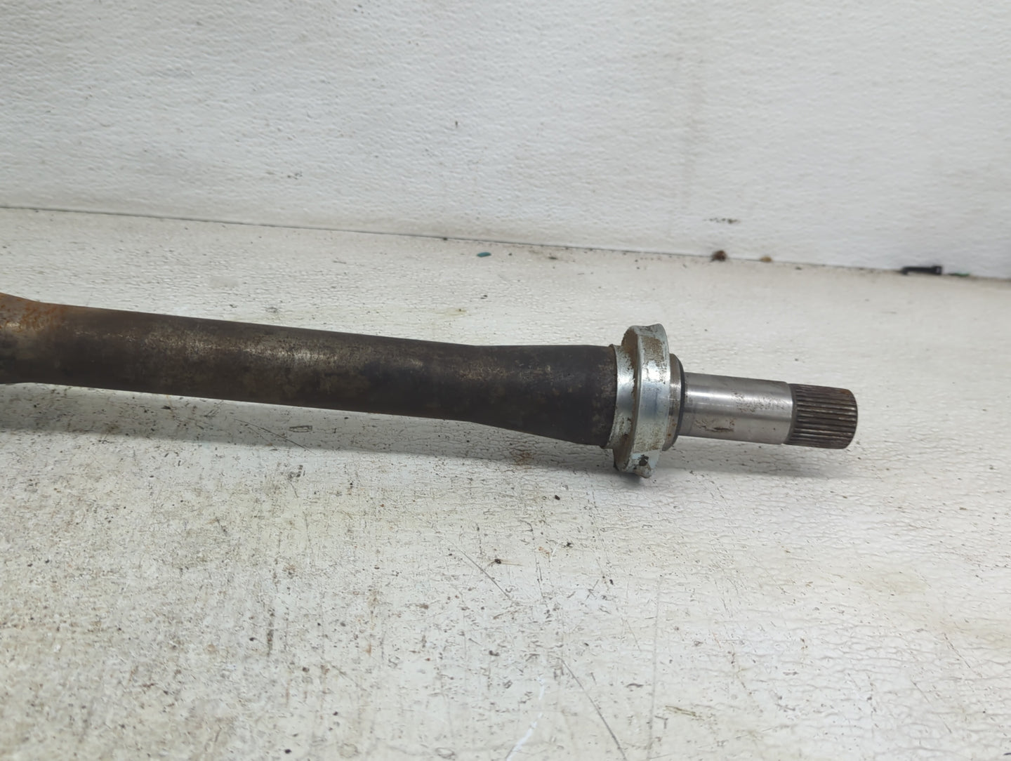 2013-2019 Ford Escape Axle Shaft Front Passenger Cv C/v - Oemusedautoparts1.com