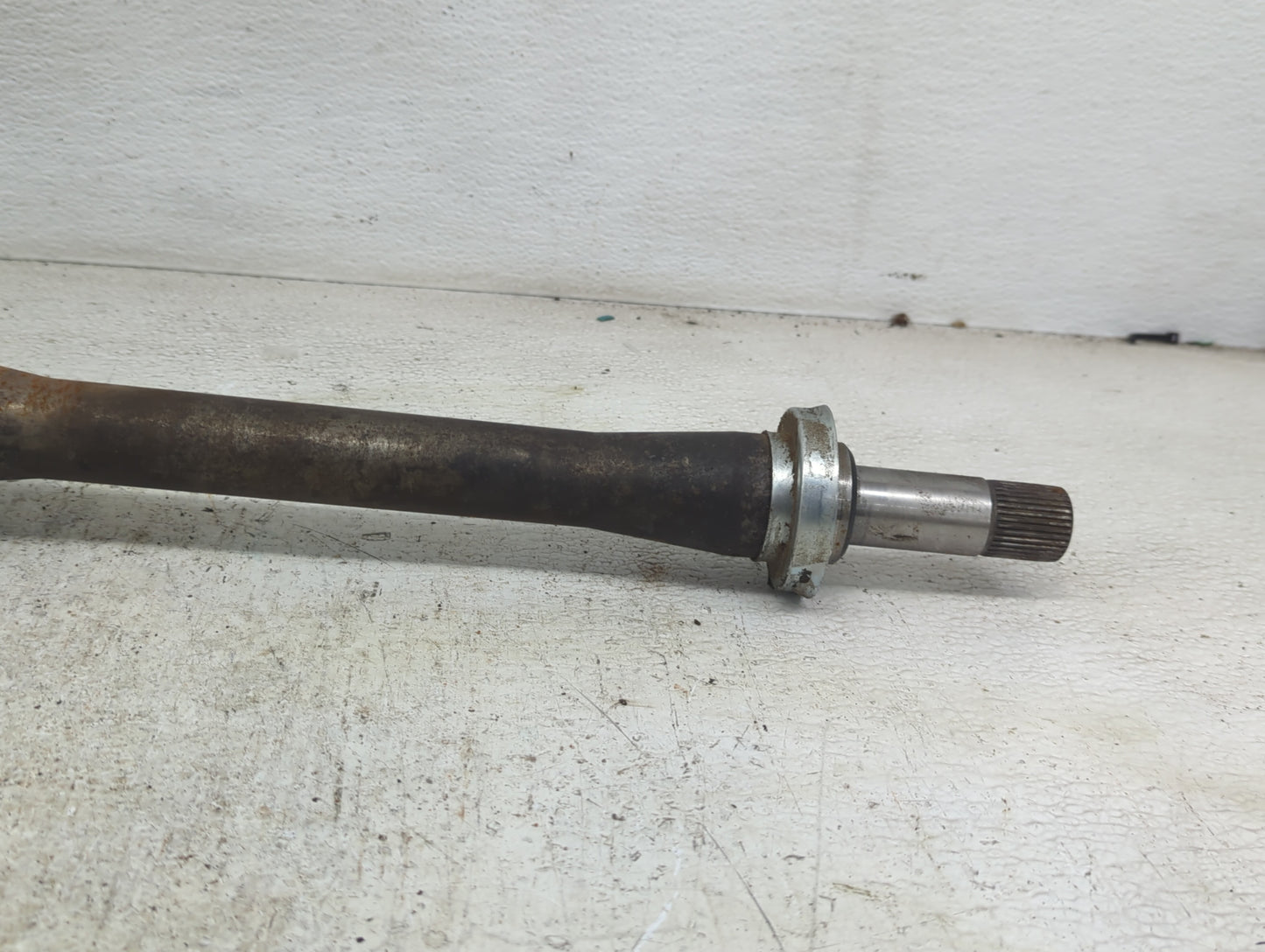 2013-2019 Ford Escape Axle Shaft Front Passenger Cv C/v - Oemusedautoparts1.com