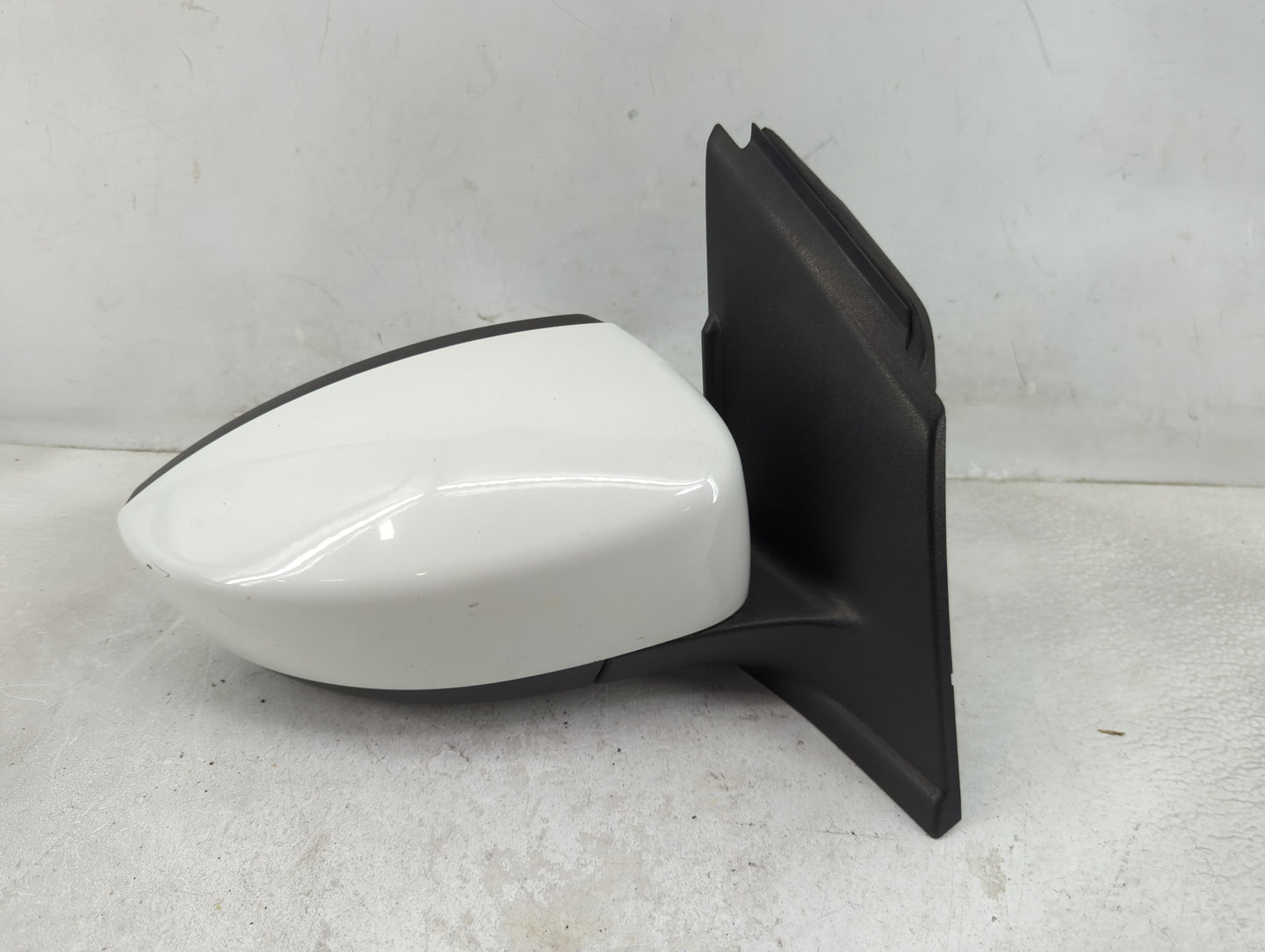 2013-2016 Ford Escape Passenger Side View Mirror - Right Door Mirror OEM Used - Oemusedautoparts1.com