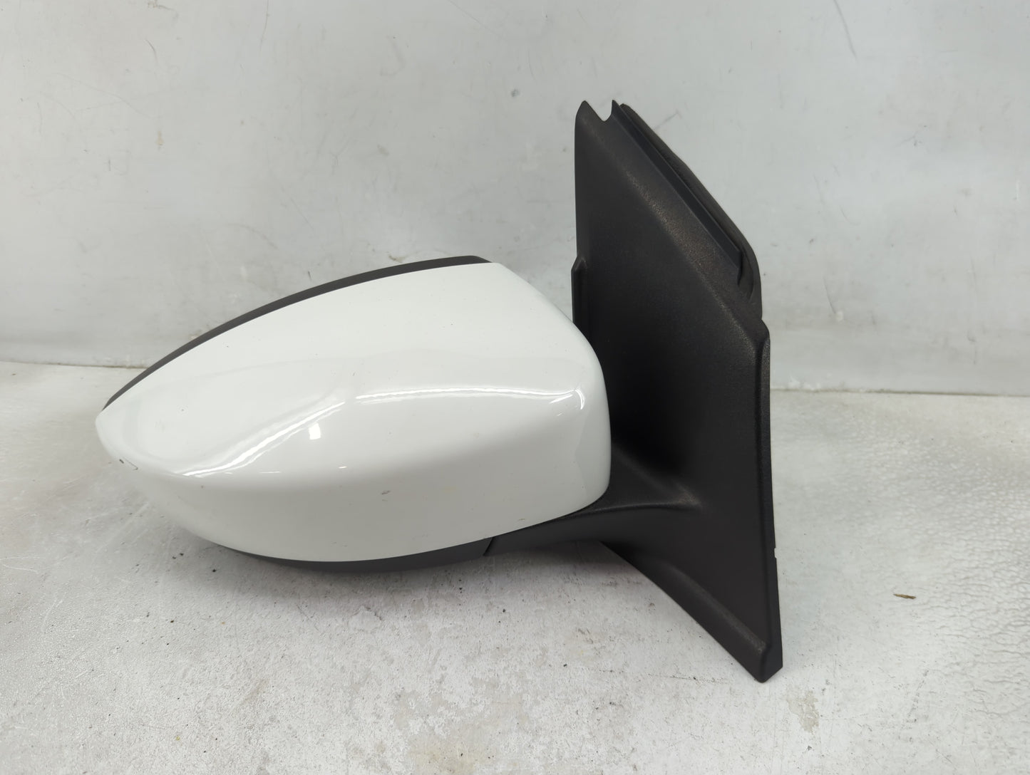 2013-2016 Ford Escape Passenger Side View Mirror - Right Door Mirror OEM Used - Oemusedautoparts1.com