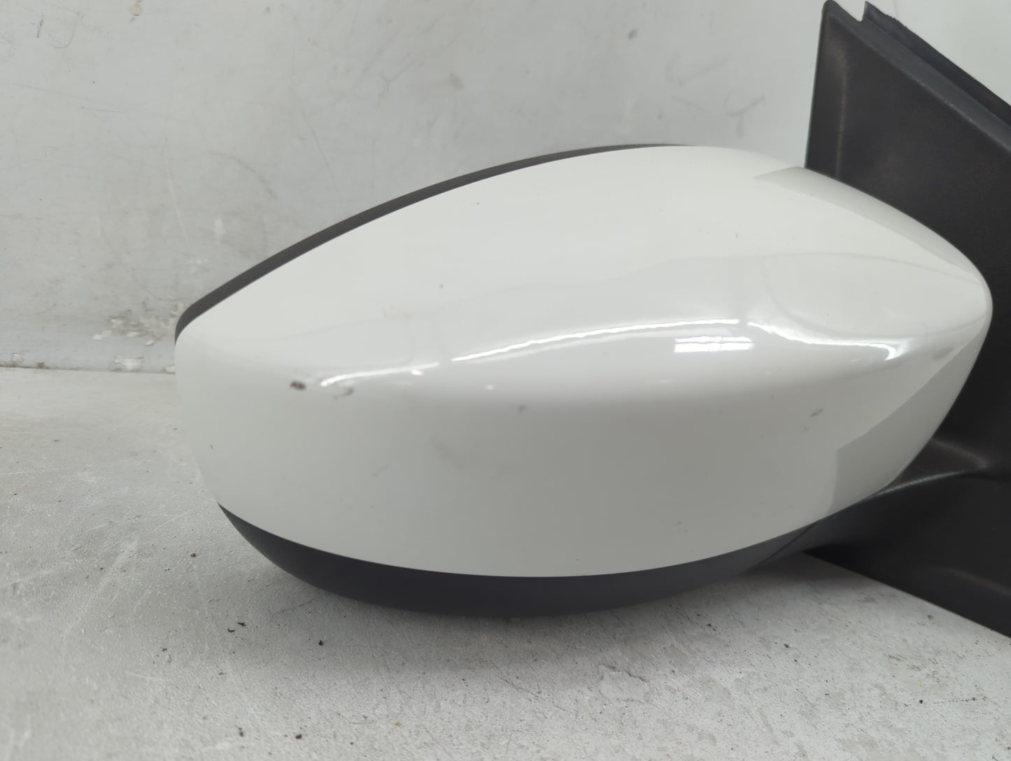 2013-2016 Ford Escape Passenger Side View Mirror - Right Door Mirror OEM Used - Oemusedautoparts1.com