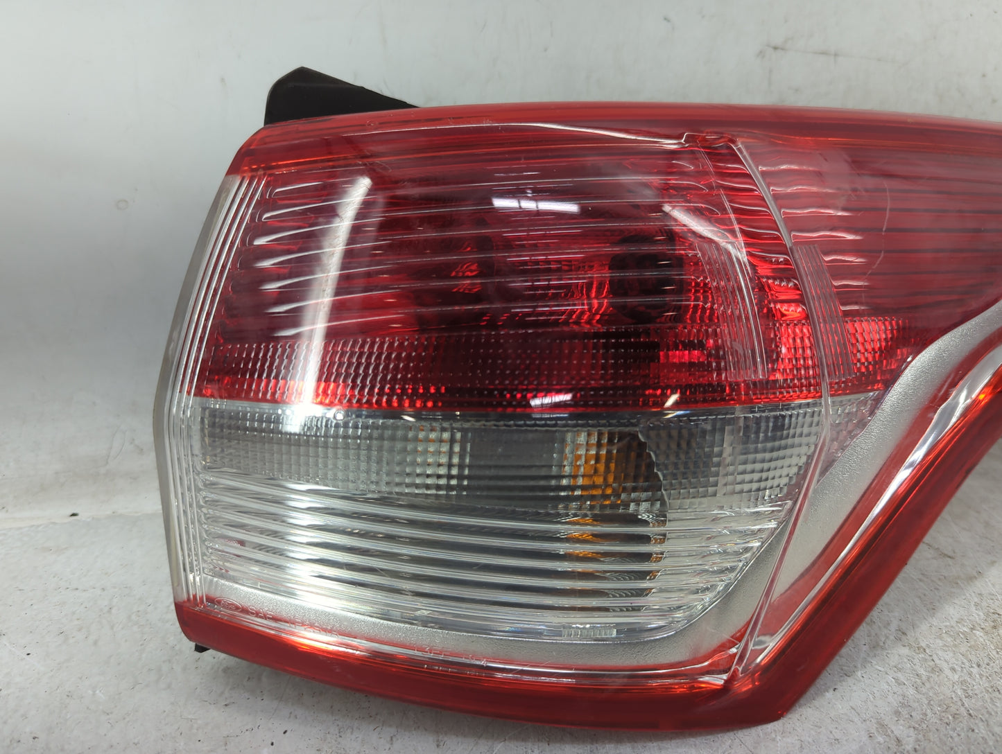 2013-2016 Ford Escape Tail Light Assembly Passenger Right OEM P/N:CJ54-13404-A Fits Fits 2013 2014 2015 2016 OEM Used Auto P