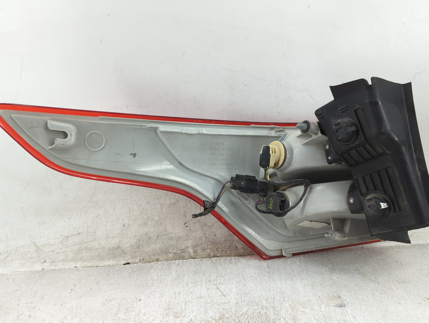 2013-2016 Ford Escape Tail Light Assembly Passenger Right OEM P/N:CJ54-13404-A Fits Fits 2013 2014 2015 2016 OEM Used Auto P