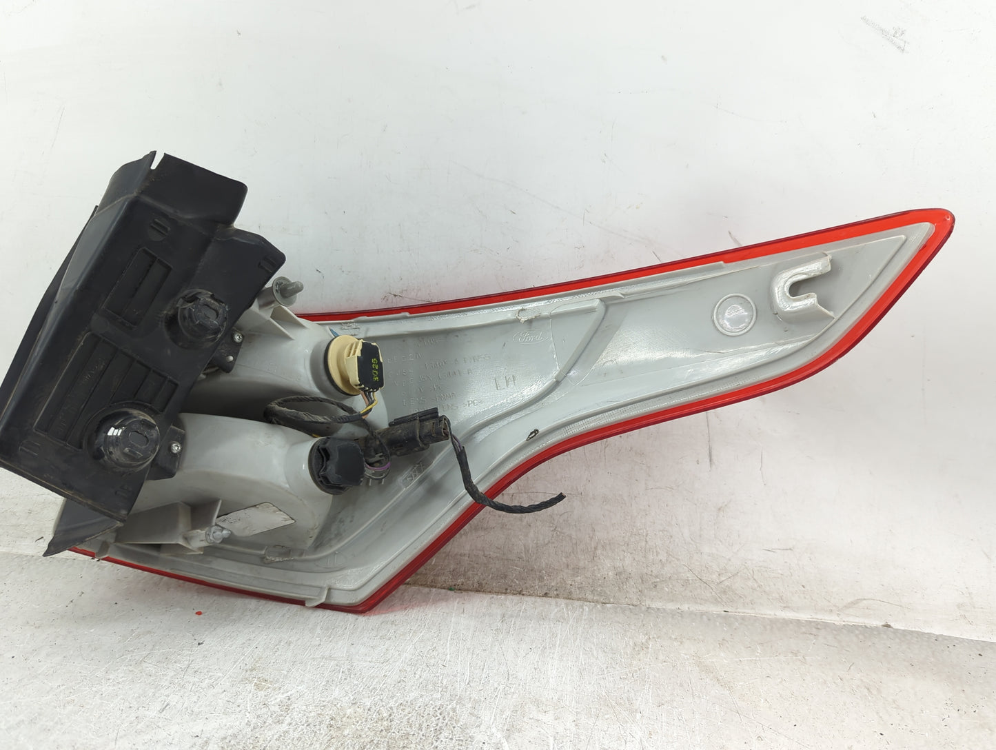 2013-2016 Ford Escape Tail Light Assembly Passenger Right OEM Fits Fits 2013 2014 2015 2016 OEM Used Auto Parts - Oemusedaut
