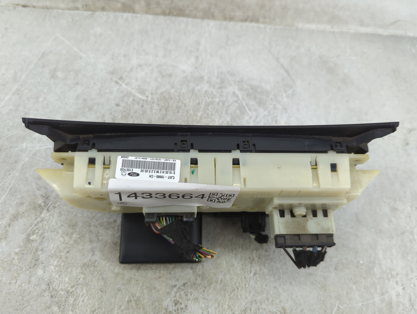 2013-2016 Ford Escape Climate Control Module Temperature AC/Heater Replacement P/N:CJ5T-19980-CH Fits Fits 2013 2014 2015 20