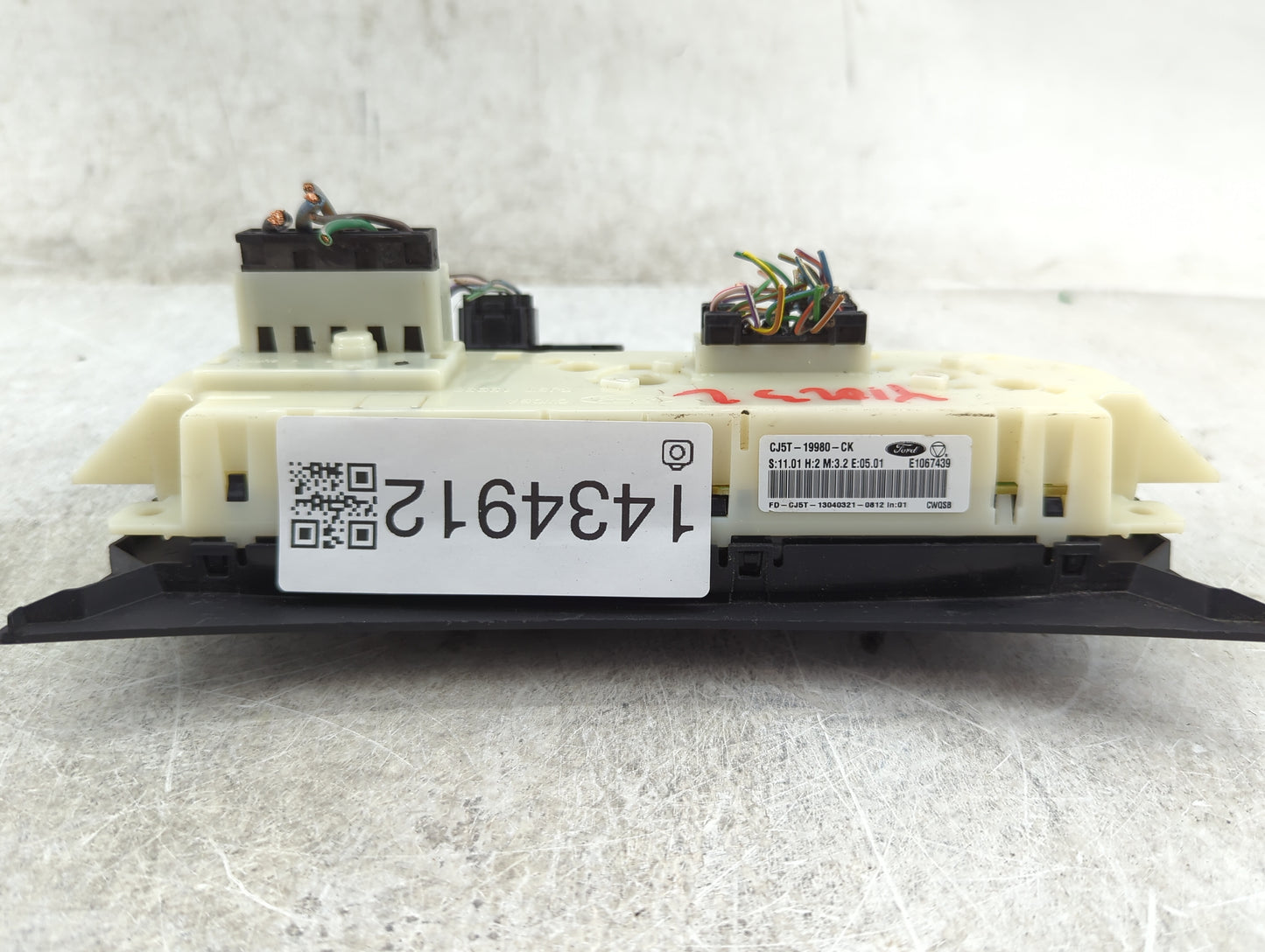 2013-2015 Ford Escape Climate Control Module Temperature AC/Heater Replacement P/N:CJ5T-19980-CK FD-CJ5T-13040321-0812 Fits 