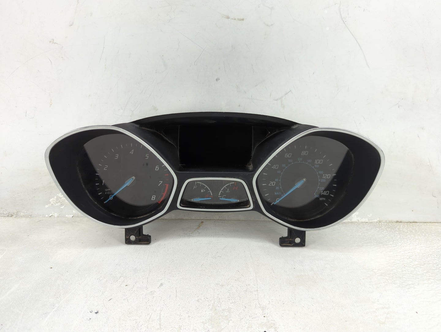 2013-2014 Ford Escape Instrument Cluster Speedometer Gauges P/N:CL8F-10894-B Fits Fits 2013 2014 OEM Used Auto Parts - Oemus