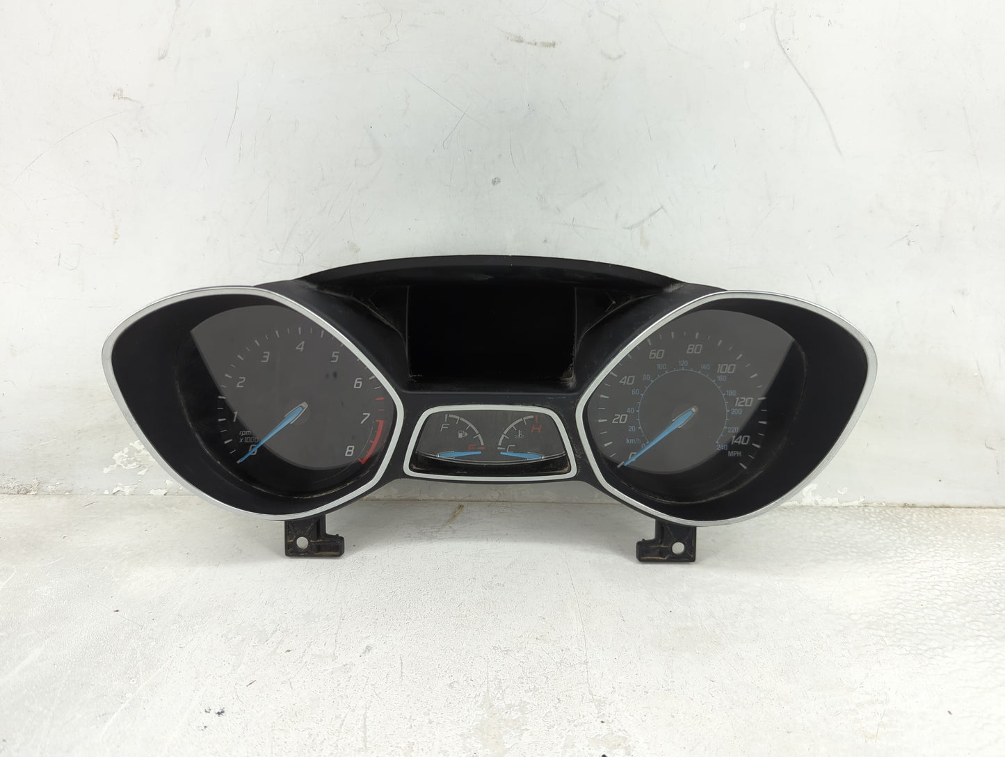 2013-2014 Ford Escape Instrument Cluster Speedometer Gauges P/N:CL8F-10894-B Fits Fits 2013 2014 OEM Used Auto Parts - Oemus