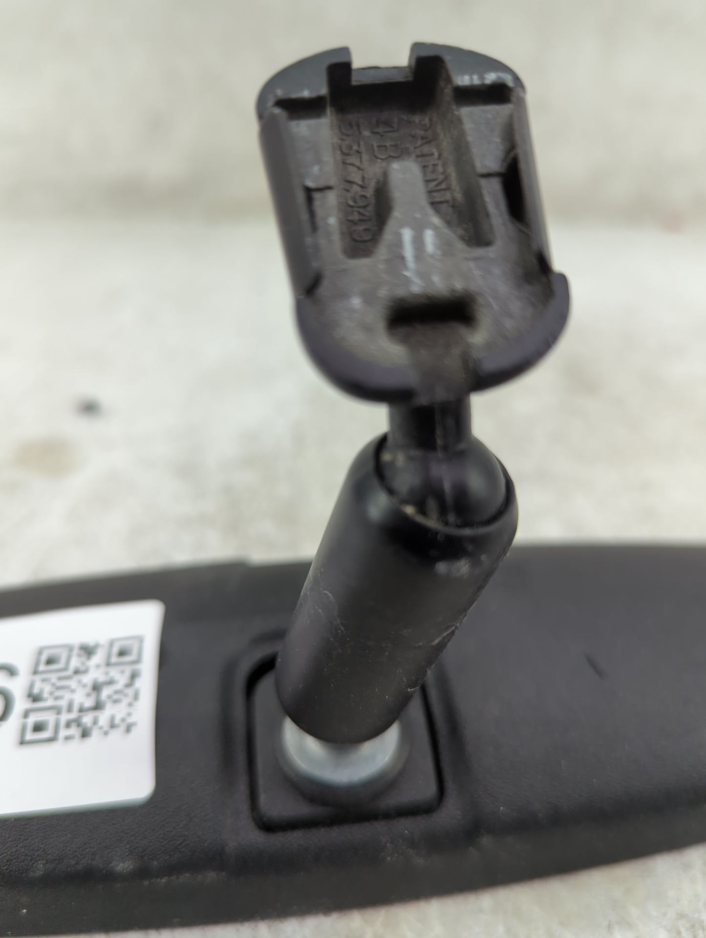 2001-2016 Ford Escape Interior Rear View Mirror Replacement OEM P/N:E8011681 8011681 Fits OEM Used Auto Parts - Oemusedautop