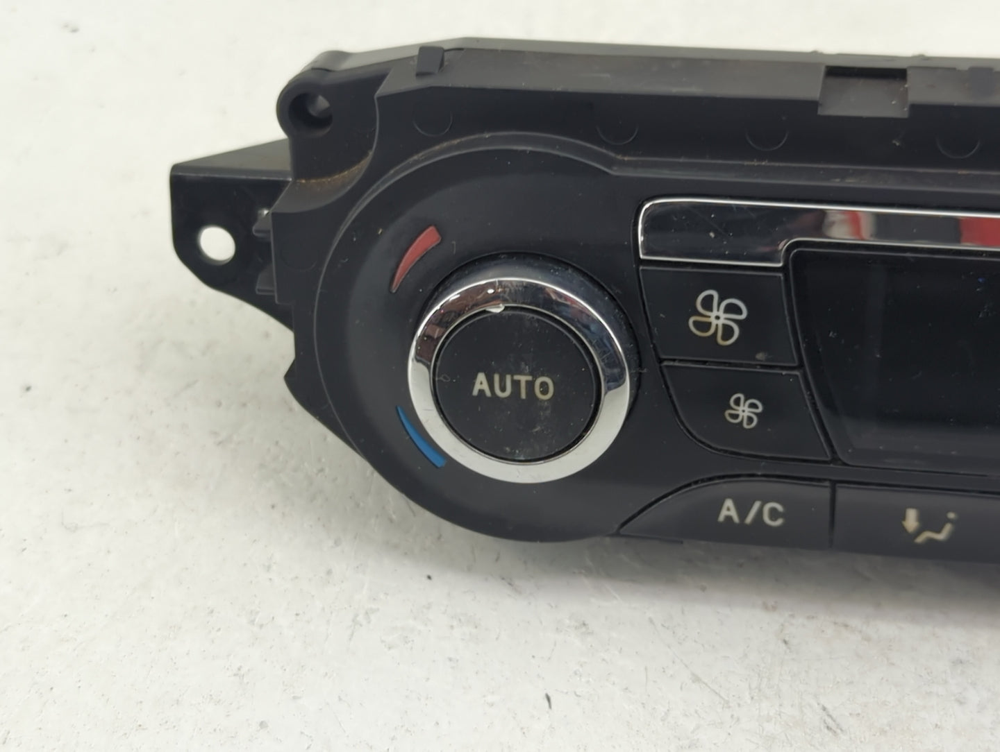 2013 Ford Escape Climate Control Module Temperature AC/Heater Replacement P/N:CJ5T-18C612-AE Fits OEM Used Auto Parts - Oemu