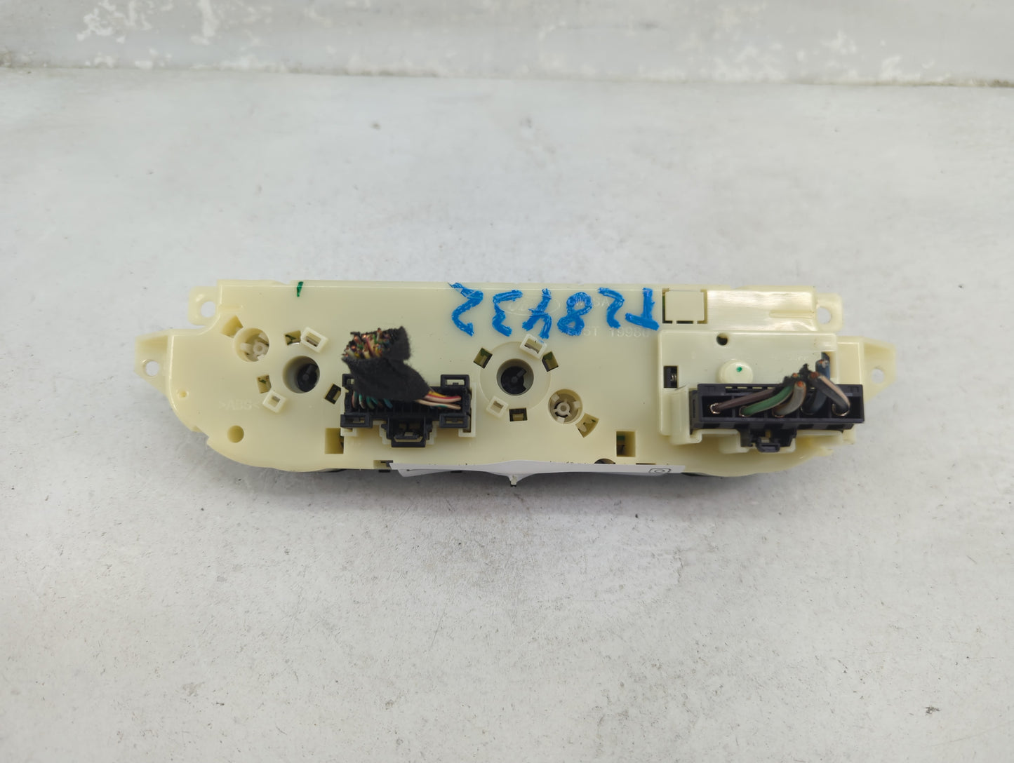 2013-2016 Ford Escape Climate Control Module Temperature AC/Heater Replacement P/N:CJ5T-19980-CF Fits Fits 2013 2014 2015 20