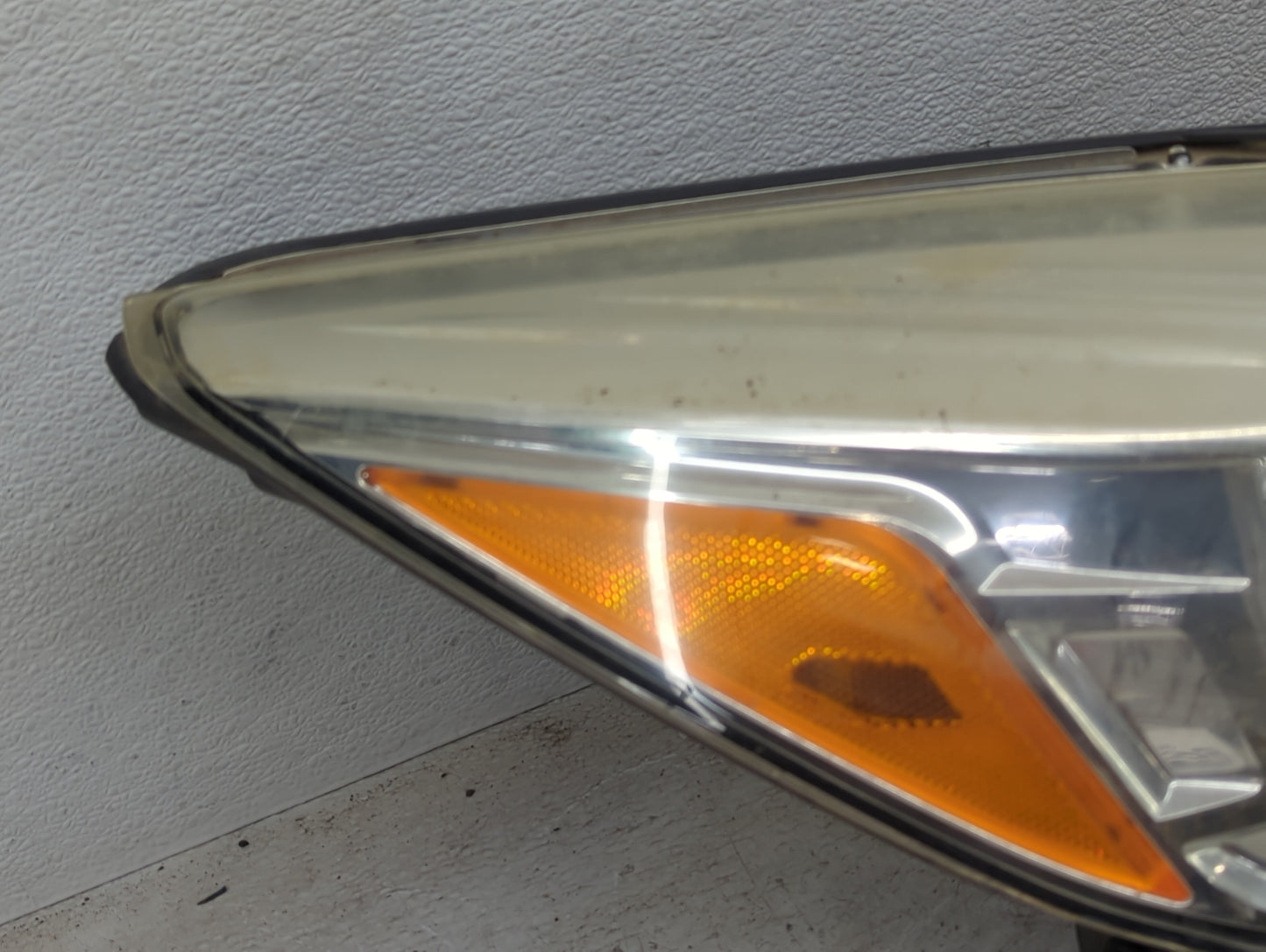 2013-2016 Ford Escape Passenger Right Oem Head Light Headlight Lamp - Oemusedautoparts1.com