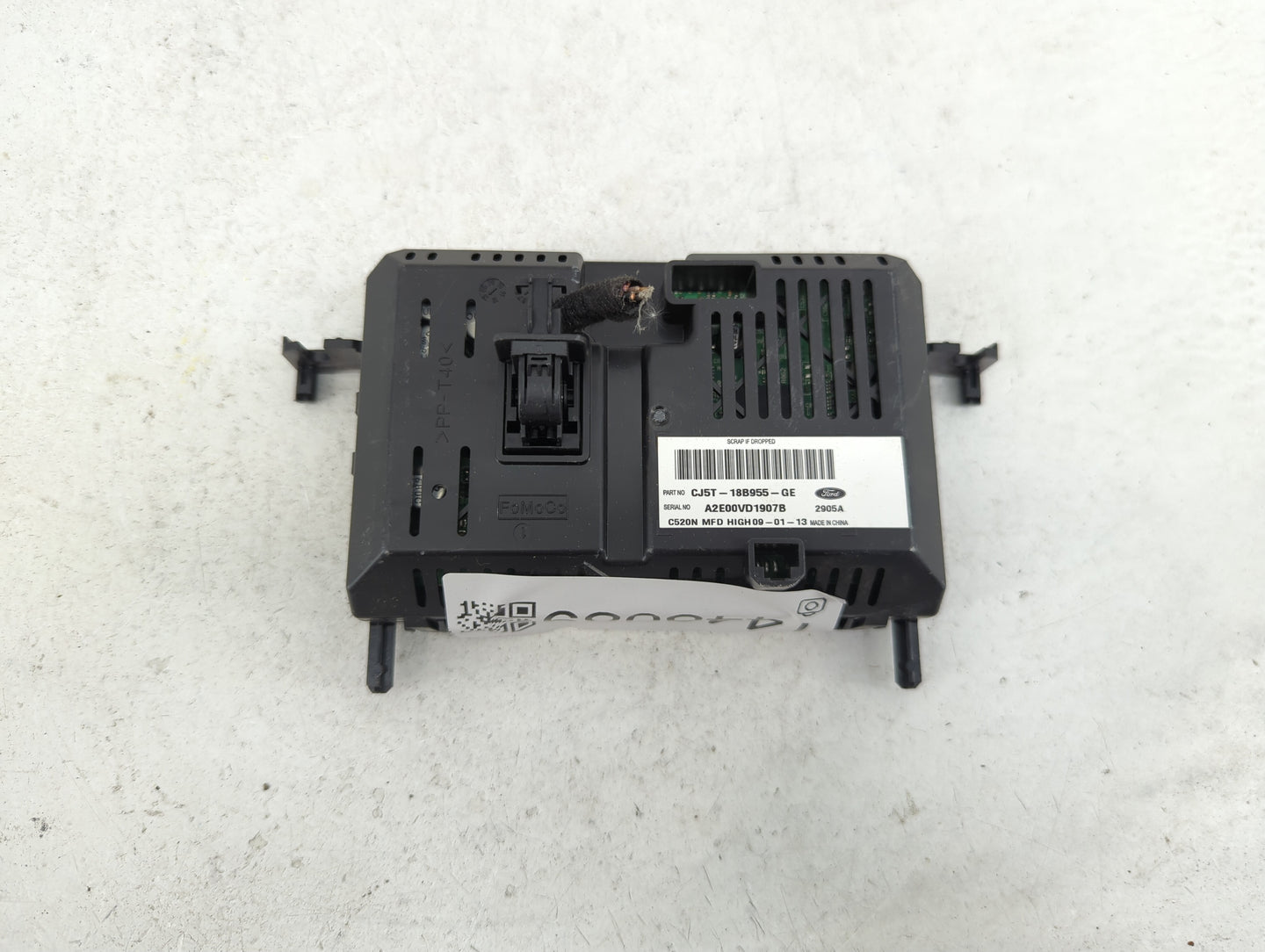 2013-2016 Ford Escape Information Display Screen - Oemusedautoparts1.com