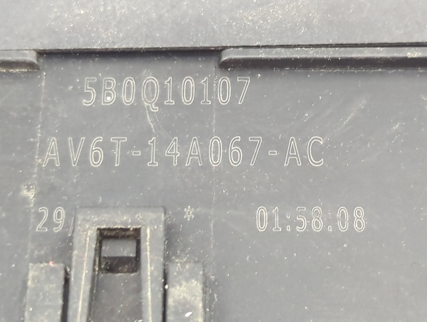 2013-2016 Ford Escape Fusebox Fuse Box Panel Relay Module P/N:AV61-14A067-AC 5B0Q10107 Fits Fits 2013 2014 2015 2016 OEM Use