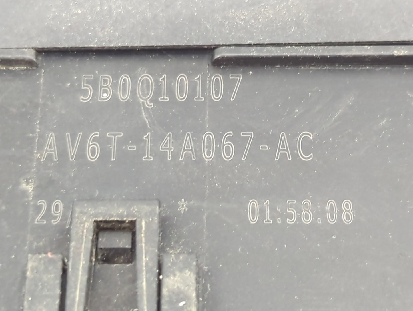 2013-2016 Ford Escape Fusebox Fuse Box Panel Relay Module P/N:AV61-14A067-AC 5B0Q10107 Fits Fits 2013 2014 2015 2016 OEM Use